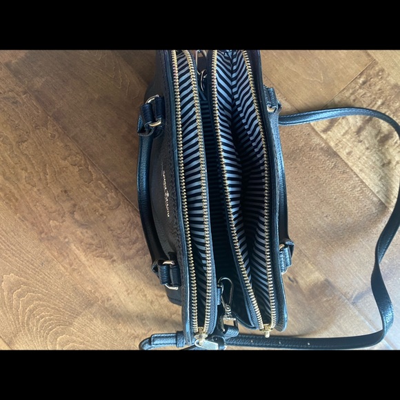 Kate spade classic black handbag great condition - Picture 3 of 4